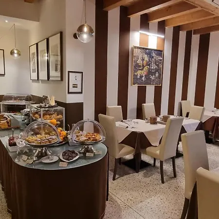 Unahotels Eco Costanza Venezia Hotel