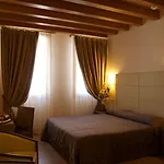 Unahotels Eco Costanza Venezia Hotel