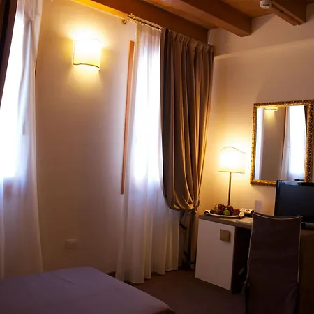 Unahotels Eco Costanza Venezia Hotell