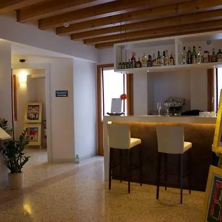 Unahotels Eco Costanza Venezia 3* Mestre