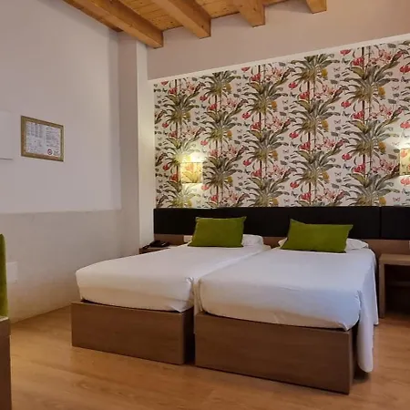 Unahotels Eco Costanza Venezia Hotell