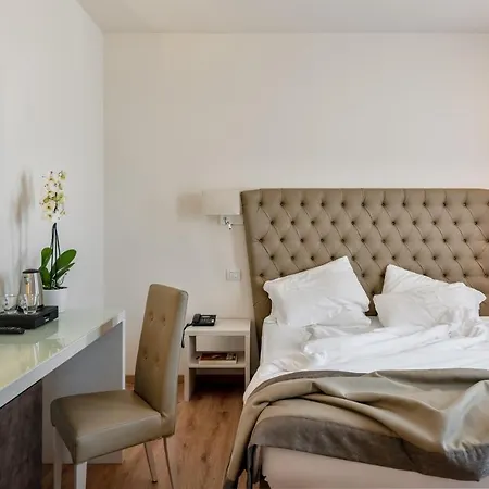 Unahotels Eco Costanza Venezia Mestre